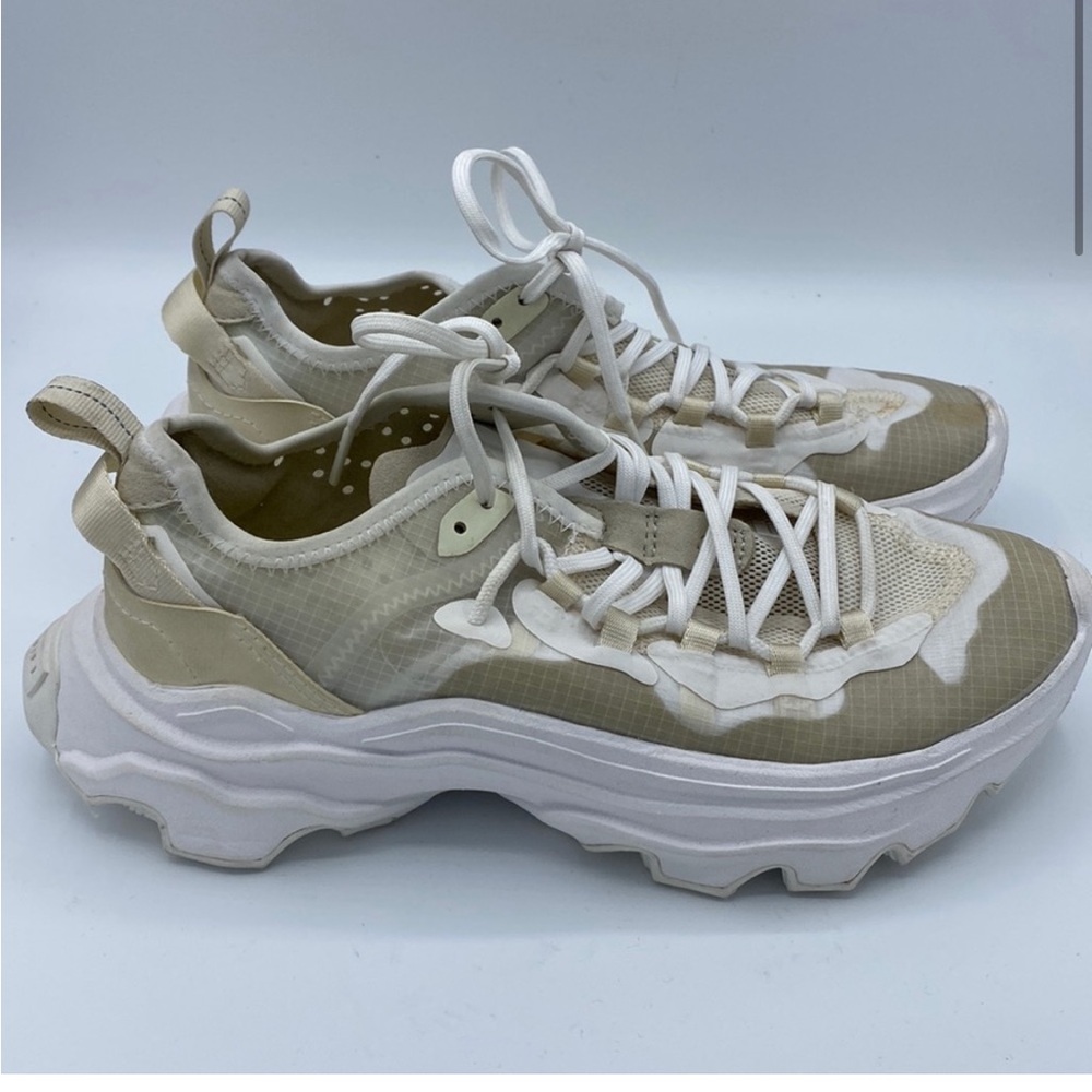 SOREL Kinetic Sneakers size 7 GUC